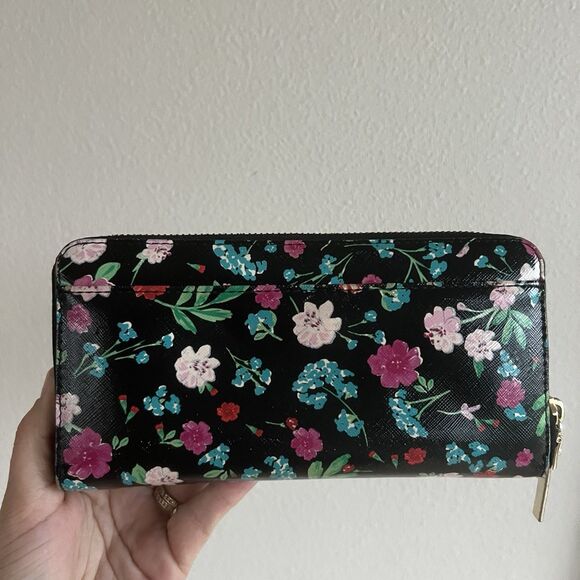 Kate Spade New York Cameron Street BOHO Floral Lacey Wallet Zip Around Floral - Picture 2 of 5
